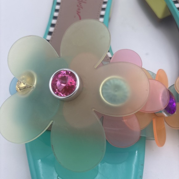 Betsey Johnson Flower Heels Perfect For Summer Size 7 - Picture 9 of 9